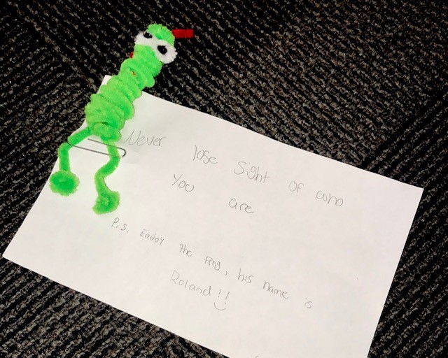 pipe cleaner animals with notes attached